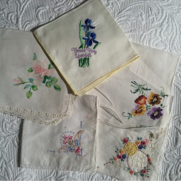 Vintage handkerchiefs - Picture 3 of 5